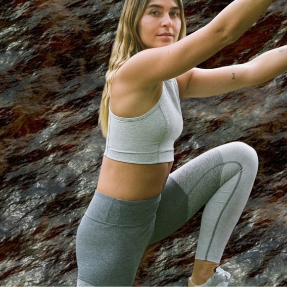 OUTDOOR Voices 7/8 Spring Leggings Size Medium Graphite/Ash/Dove No longer avail - Picture 7 of 9